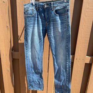 American Eagle Straight Fit Jeans